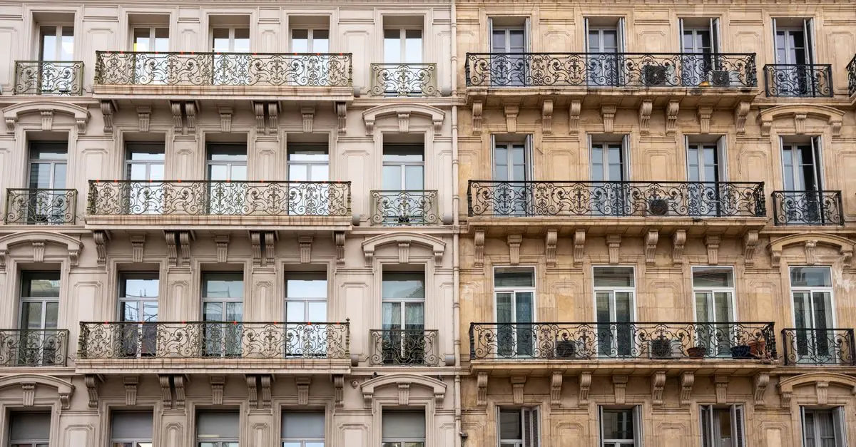 Choisir entre un taux fixe et un taux variable pour son regroupement